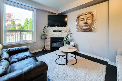 110 Marina Point Crescent, Hamilton, ON - Indoor Photo Showing Living Room With Fireplace