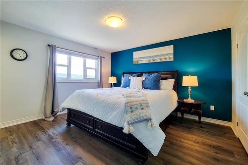 110 Marina Point Crescent, Hamilton, ON - Indoor Photo Showing Bedroom