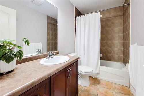 110 Marina Point Crescent, Hamilton, ON - Indoor Photo Showing Bathroom
