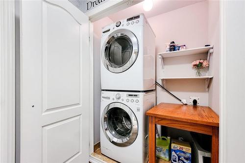 110 Marina Point Crescent, Hamilton, ON - Indoor Photo Showing Laundry Room