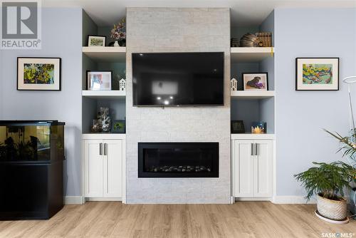 5181 Aviator Crescent, Regina, SK - Indoor Photo Showing Living Room With Fireplace