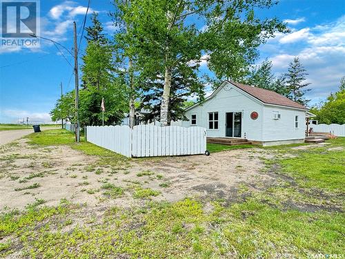 9021 Donald Crescent, Cochin, SK - Outdoor