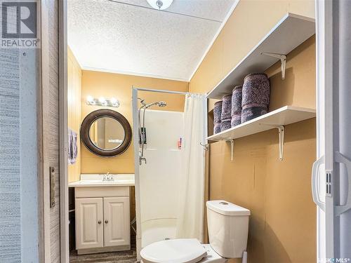 9021 Donald Crescent, Cochin, SK - Indoor Photo Showing Bathroom