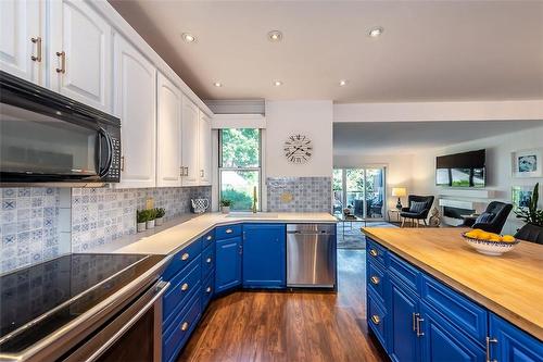 219 St. Clair Boulevard, Hamilton, ON - Indoor Photo Showing Kitchen