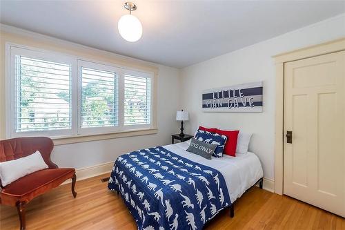 219 St. Clair Boulevard, Hamilton, ON - Indoor Photo Showing Bedroom