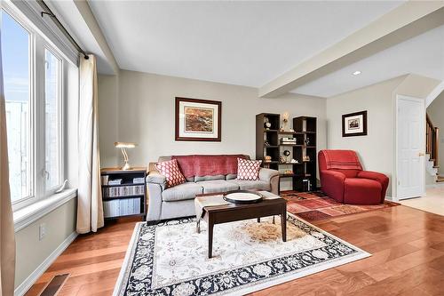 1771 Upper Wentworth Street|Unit #4, Hamilton, ON - Indoor Photo Showing Living Room