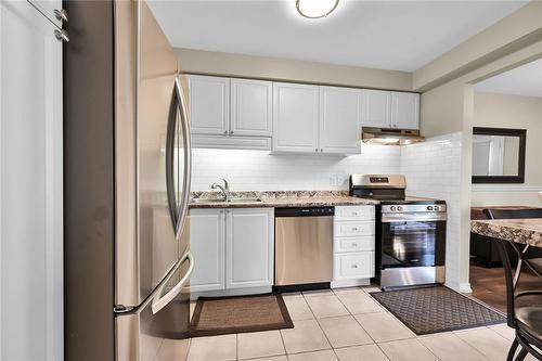 1771 Upper Wentworth Street|Unit #4, Hamilton, ON - Indoor Photo Showing Kitchen With Upgraded Kitchen