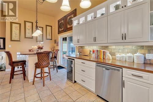 41 Whelan Drive, Amherstburg, ON - Indoor Photo Showing Kitchen