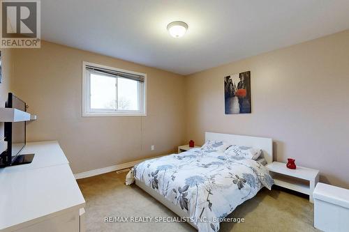 8 Griselda Court, Brampton, ON - Indoor Photo Showing Bedroom