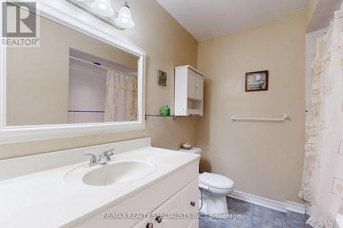 8 Griselda Court, Brampton, ON - Indoor Photo Showing Bathroom