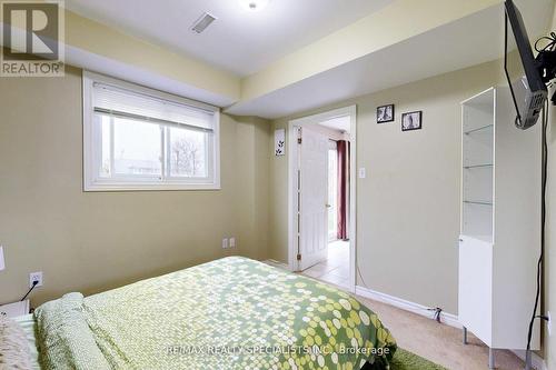 8 Griselda Court, Brampton, ON - Indoor Photo Showing Bedroom