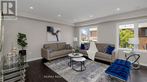 6 Stewardship Road, Brampton, ON - Indoor Photo Showing Living Room