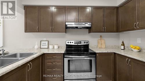 6 Stewardship Road, Brampton, ON - Indoor Photo Showing Kitchen With Double Sink