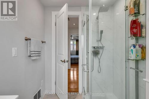 12 Porter Avenue, Toronto, ON - Indoor Photo Showing Bathroom