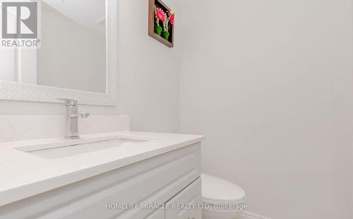 4 Vauxhall Crescent, Brampton, ON - Indoor Photo Showing Bathroom