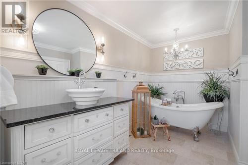 4221 Colonel Talbot Road, London, ON - Indoor Photo Showing Bathroom