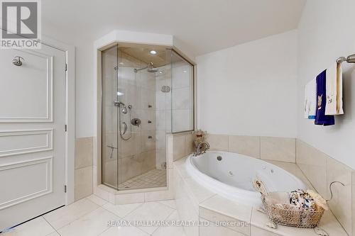 Lph05 - 660 Sheppard Avenue E, Toronto, ON - Indoor Photo Showing Bathroom