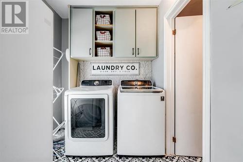 142 Centre Street, Essex, ON - Indoor Photo Showing Laundry Room