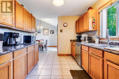 2 Pecanwood, Kingsville, ON - Indoor Photo Showing Kitchen With Double Sink