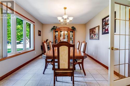 2 Pecanwood, Kingsville, ON - Indoor Photo Showing Dining Room