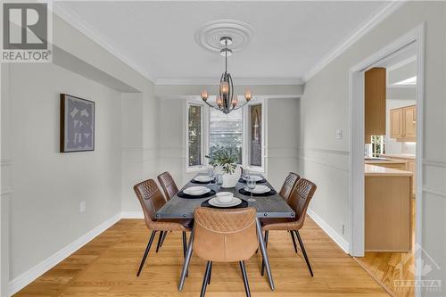 34 West Herrington Court, Ottawa, ON - Indoor Photo Showing Dining Room