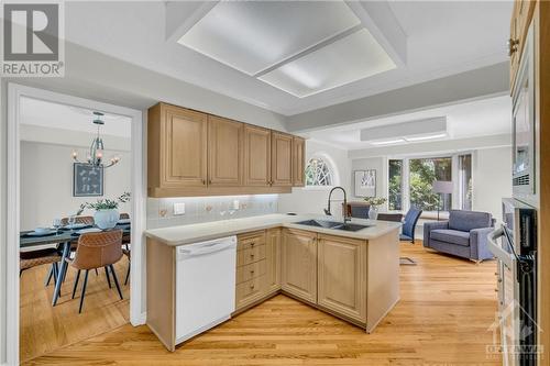 34 West Herrington Court, Ottawa, ON - Indoor Photo Showing Kitchen With Double Sink