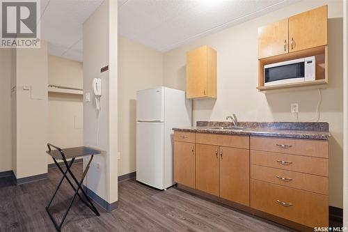 226 65 Westfield Drive, Regina, SK - Indoor Photo Showing Kitchen