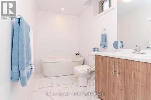 184 Franklin Trail, Barrie, ON - Indoor Photo Showing Bathroom