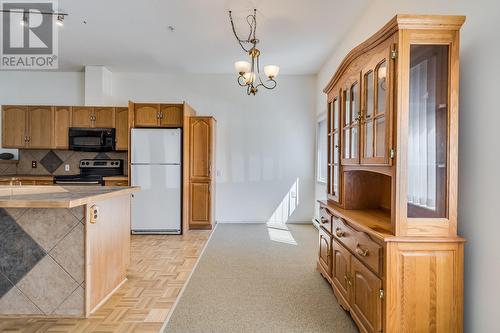 920 Saskatoon Road Unit# 118, Kelowna, BC - Indoor Photo Showing Kitchen