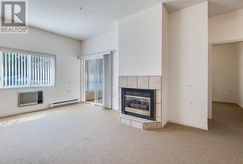 920 Saskatoon Road Unit# 118, Kelowna, BC - Indoor With Fireplace