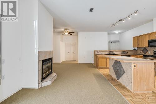 920 Saskatoon Road Unit# 118, Kelowna, BC - Indoor Photo Showing Kitchen