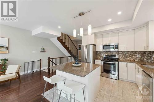 300 Richelieu Avenue Unit#C, Ottawa, ON - Indoor Photo Showing Kitchen With Upgraded Kitchen