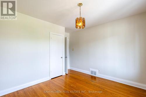 64 Dorking Crescent, Toronto (Downsview-Roding-Cfb), ON - Indoor Photo Showing Other Room