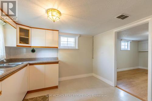 64 Dorking Crescent, Toronto (Downsview-Roding-Cfb), ON - Indoor Photo Showing Kitchen With Double Sink