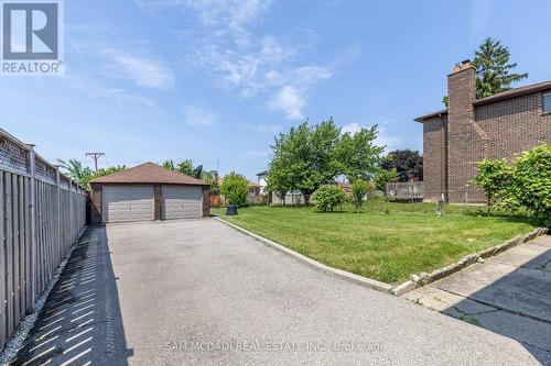 64 Dorking Crescent, Toronto (Downsview-Roding-Cfb), ON - Outdoor