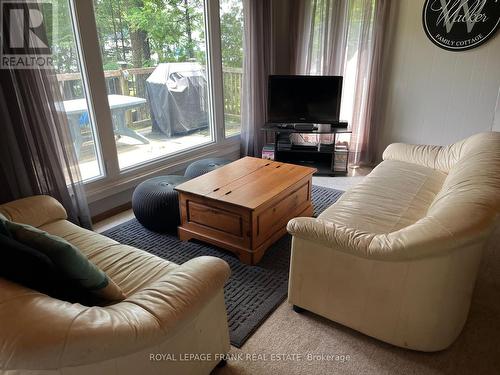 744C Marble Point Road, Marmora And Lake, ON - Indoor Photo Showing Living Room