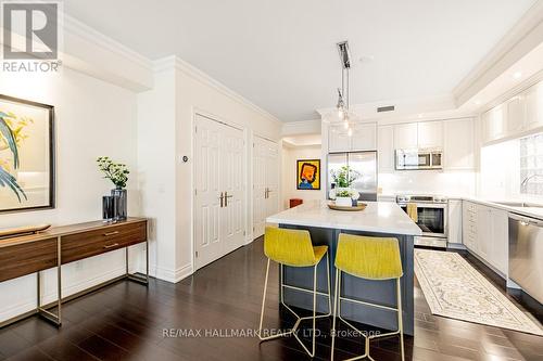 301 - 8 Sultan Street, Toronto, ON - Indoor Photo Showing Kitchen With Upgraded Kitchen