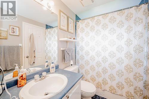 79 Ambler Bay, Barrie, ON - Indoor Photo Showing Bathroom