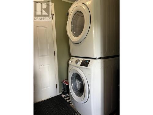 5514 Hepting Road, Prince George, BC - Indoor Photo Showing Laundry Room