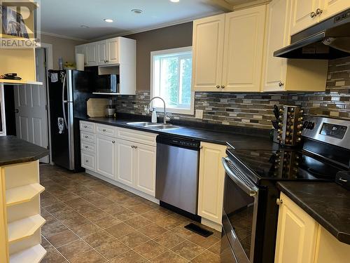 5514 Hepting Road, Prince George, BC - Indoor Photo Showing Kitchen With Double Sink