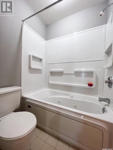 511 Palliser Drive, Swift Current, SK - Indoor Photo Showing Bathroom