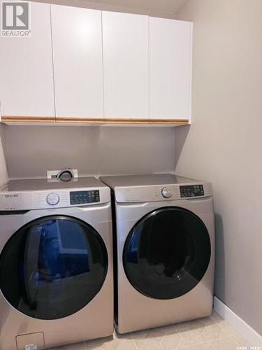 511 Palliser Drive, Swift Current, SK - Indoor Photo Showing Laundry Room