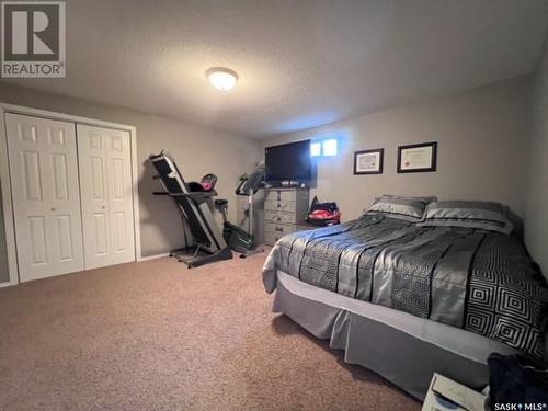511 Palliser Drive, Swift Current, SK - Indoor Photo Showing Bedroom