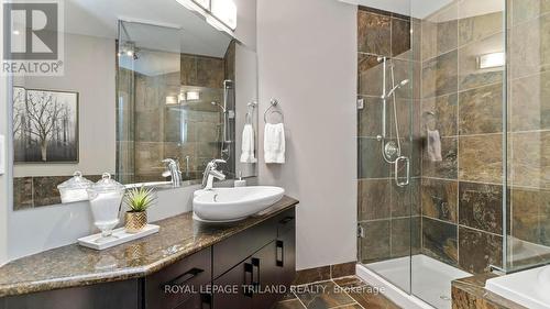 908 - 250 Pall Mall Street, London, ON - Indoor Photo Showing Bathroom