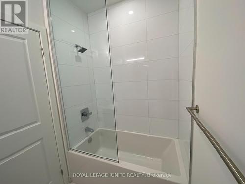 5503 - 395 Bloor Street E, Toronto, ON - Indoor Photo Showing Bathroom