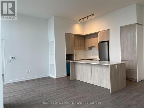 5503 - 395 Bloor Street E, Toronto, ON - Indoor Photo Showing Kitchen