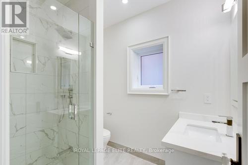 247 Concord Avenue, Toronto, ON - Indoor Photo Showing Bathroom