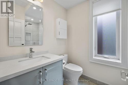 247 Concord Avenue, Toronto, ON - Indoor Photo Showing Bathroom