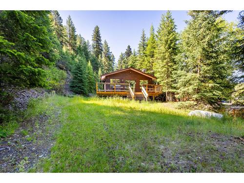 6541 Marvel Road, Wasa, BC - Outdoor