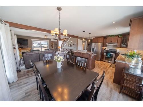 1617 Koocanusa Lake Drive, Lake Koocanusa, BC - Indoor Photo Showing Dining Room